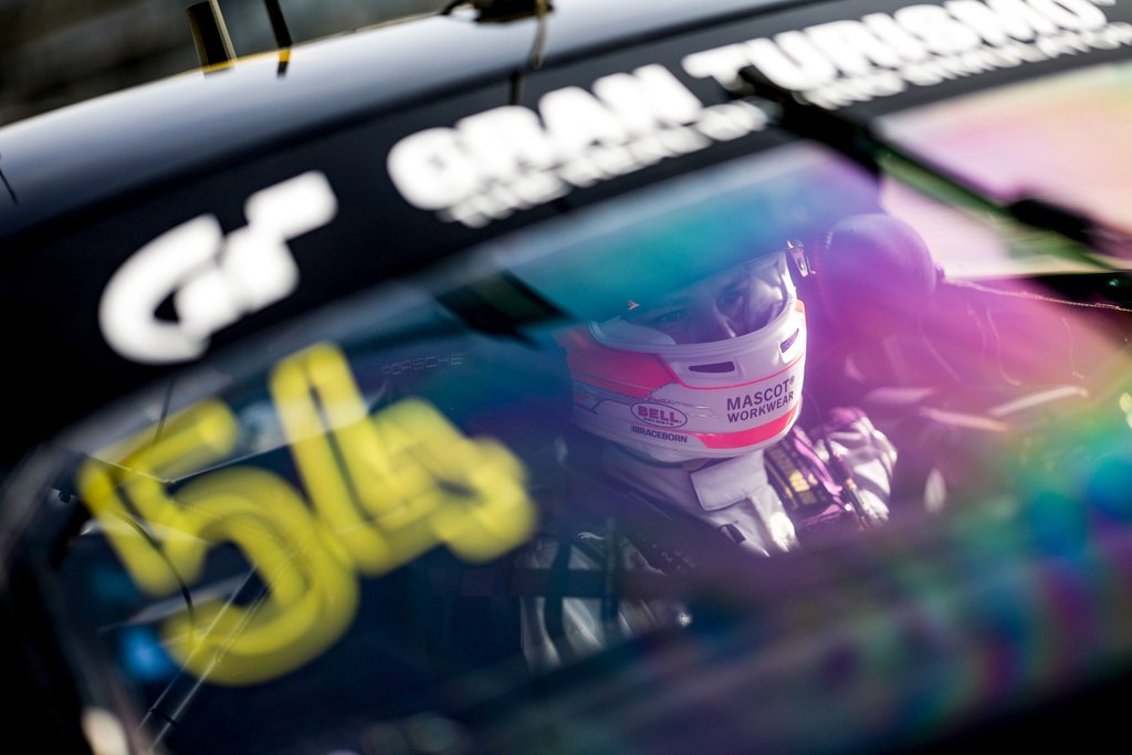 Bastian Buus sluttede lige uden for podiet på Nürburgring
(Foto: Dinamic GT)